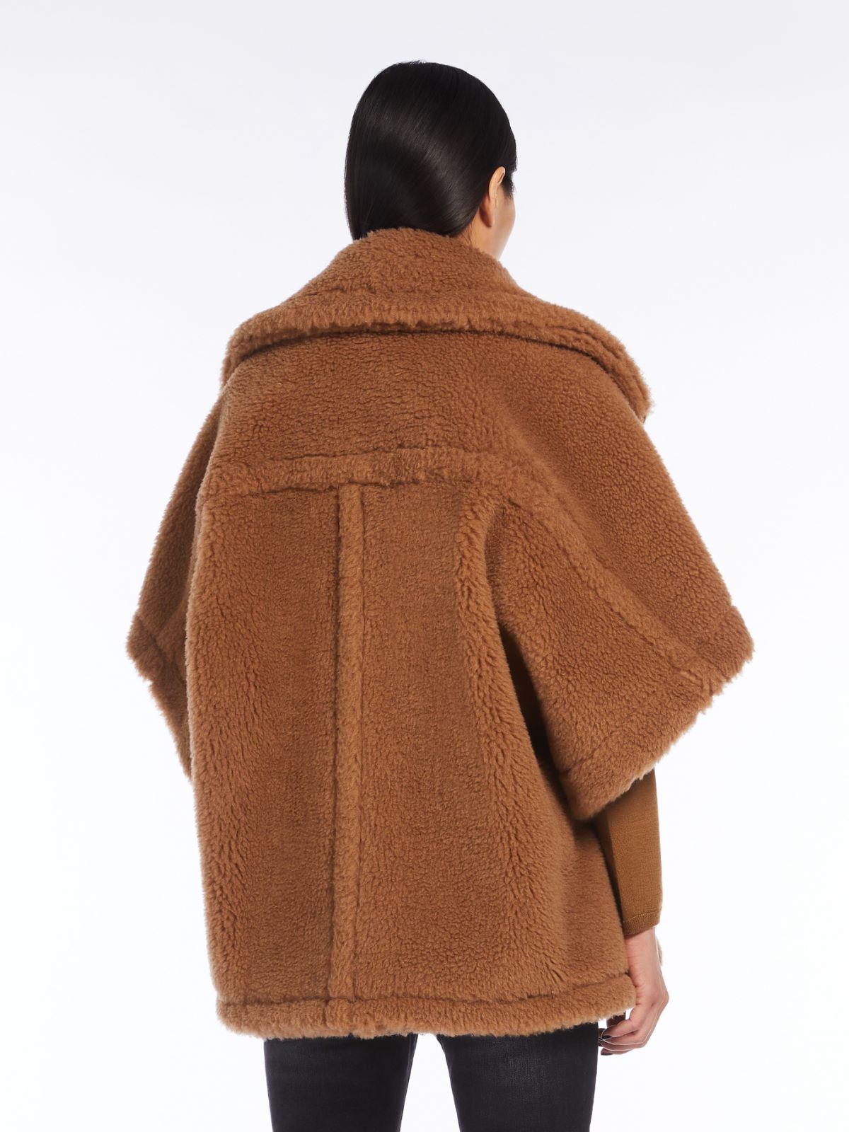 Biker jacket cape in Teddy fabric