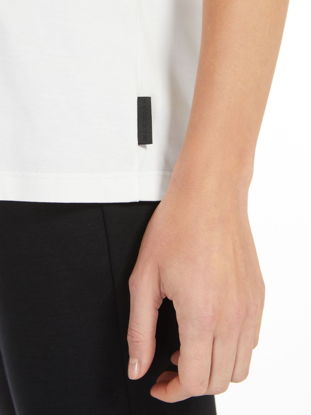 Jersey t-shirt with embroidery