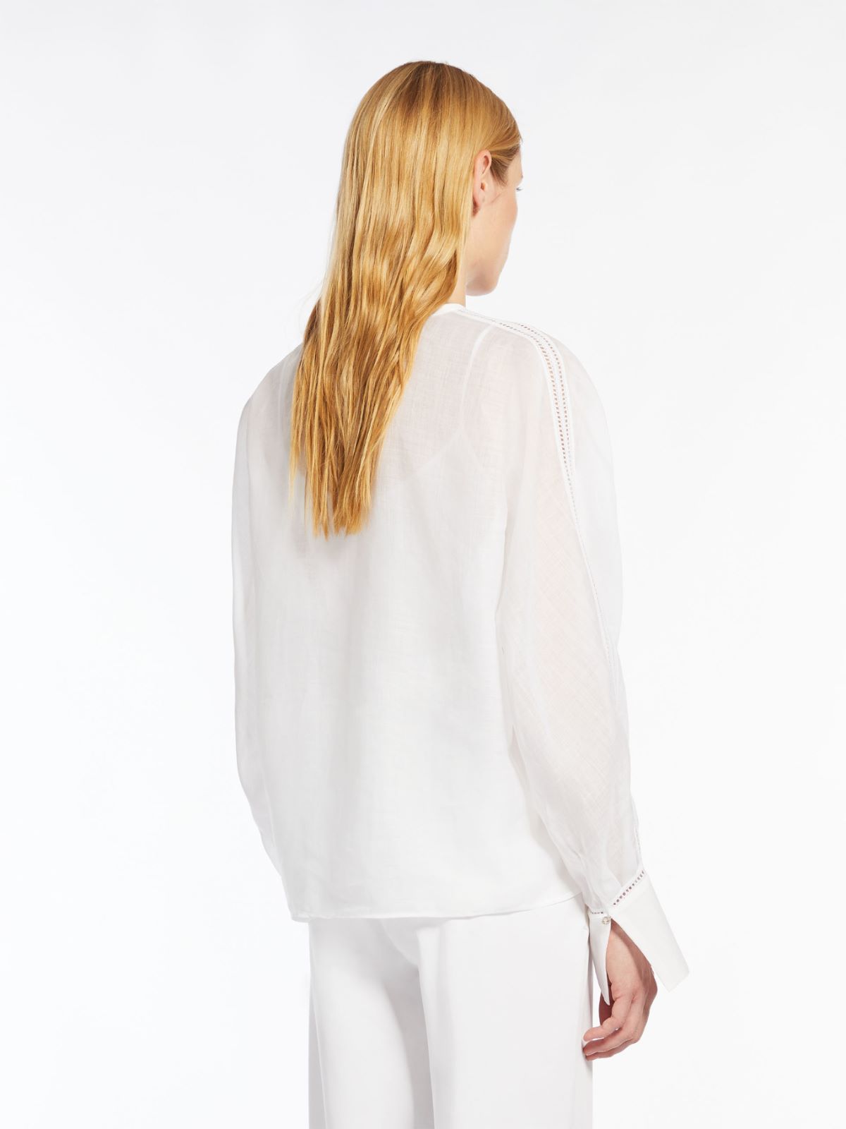 Ramie gauze and lace blouse