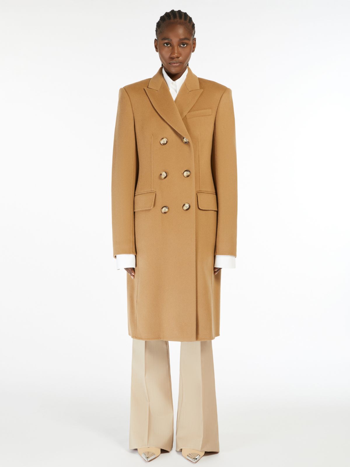 Slim-fit wool coat