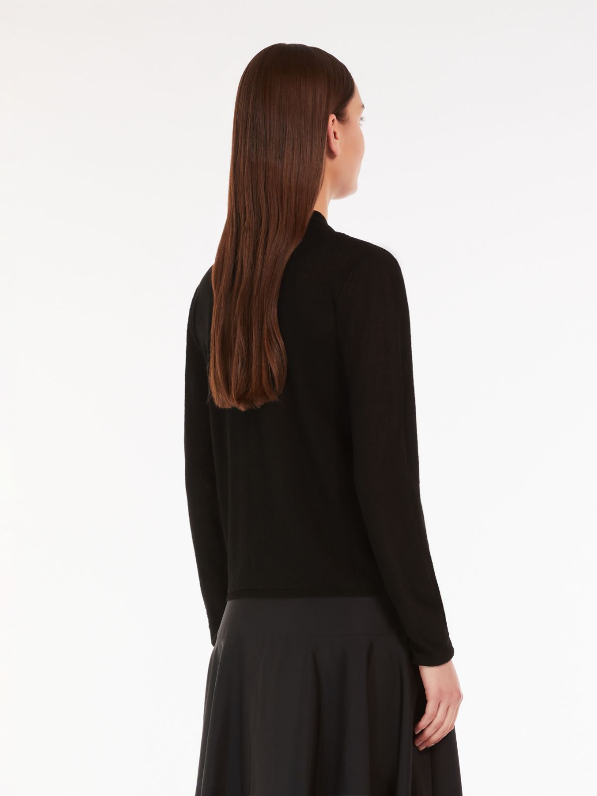 Viscose yarn cardigan