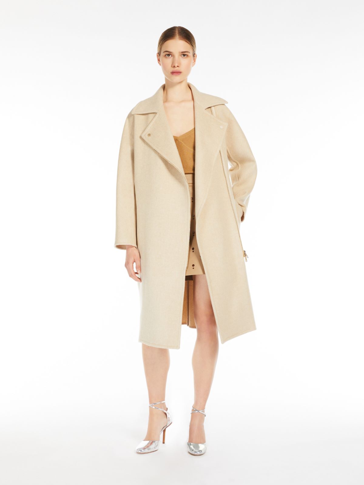Wool coat with zip