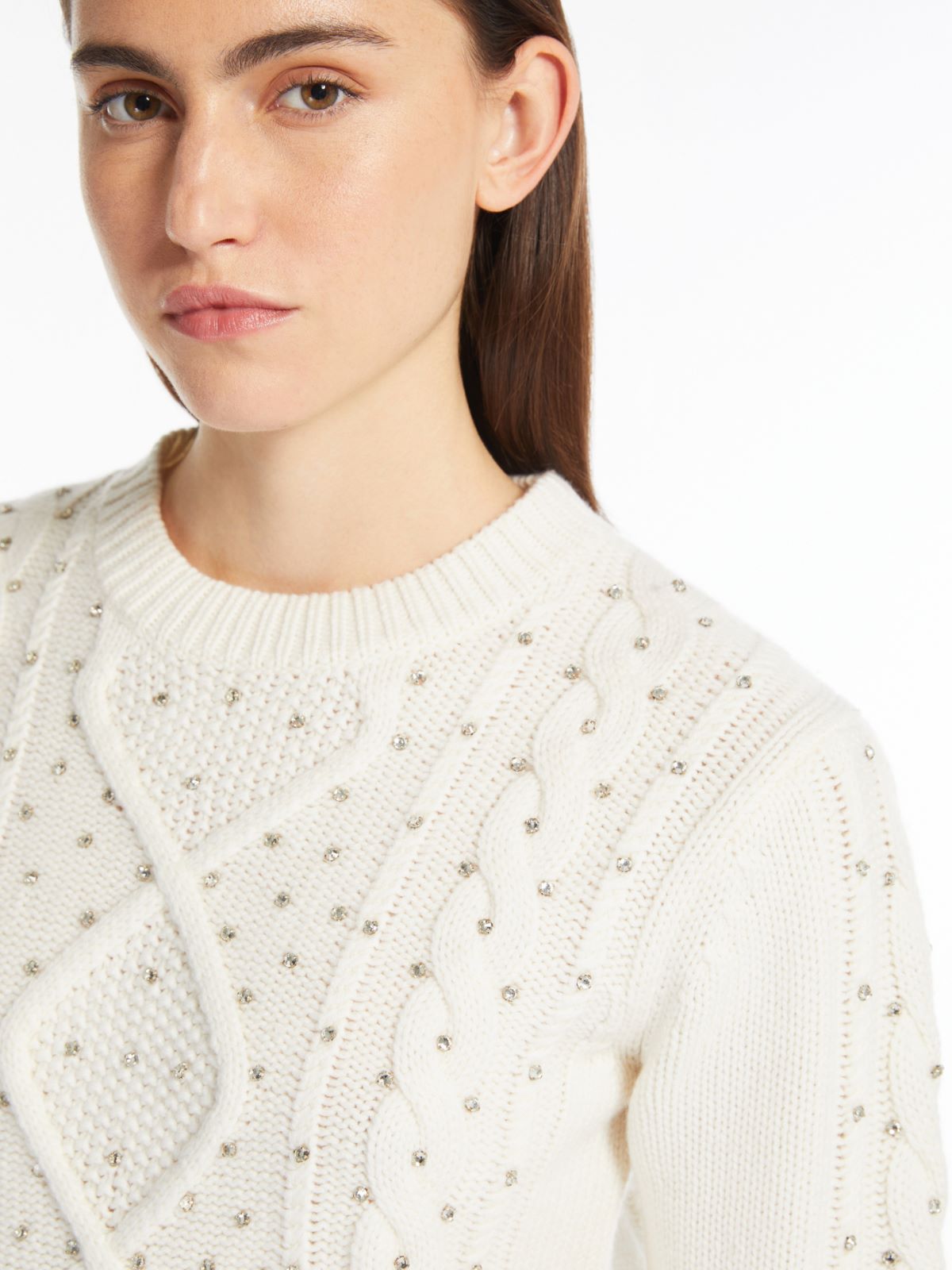 Wool and cashmere cable-knit jumper