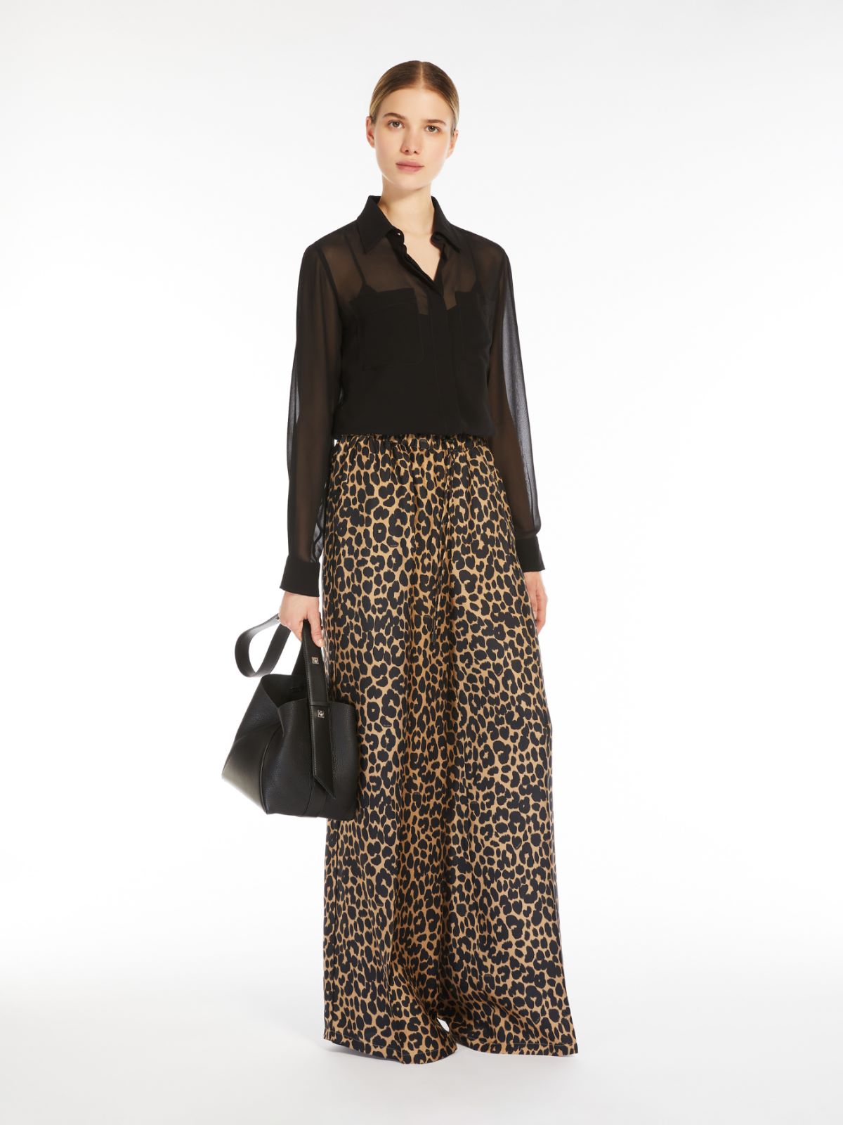 Small bucket bag in deer-print leather