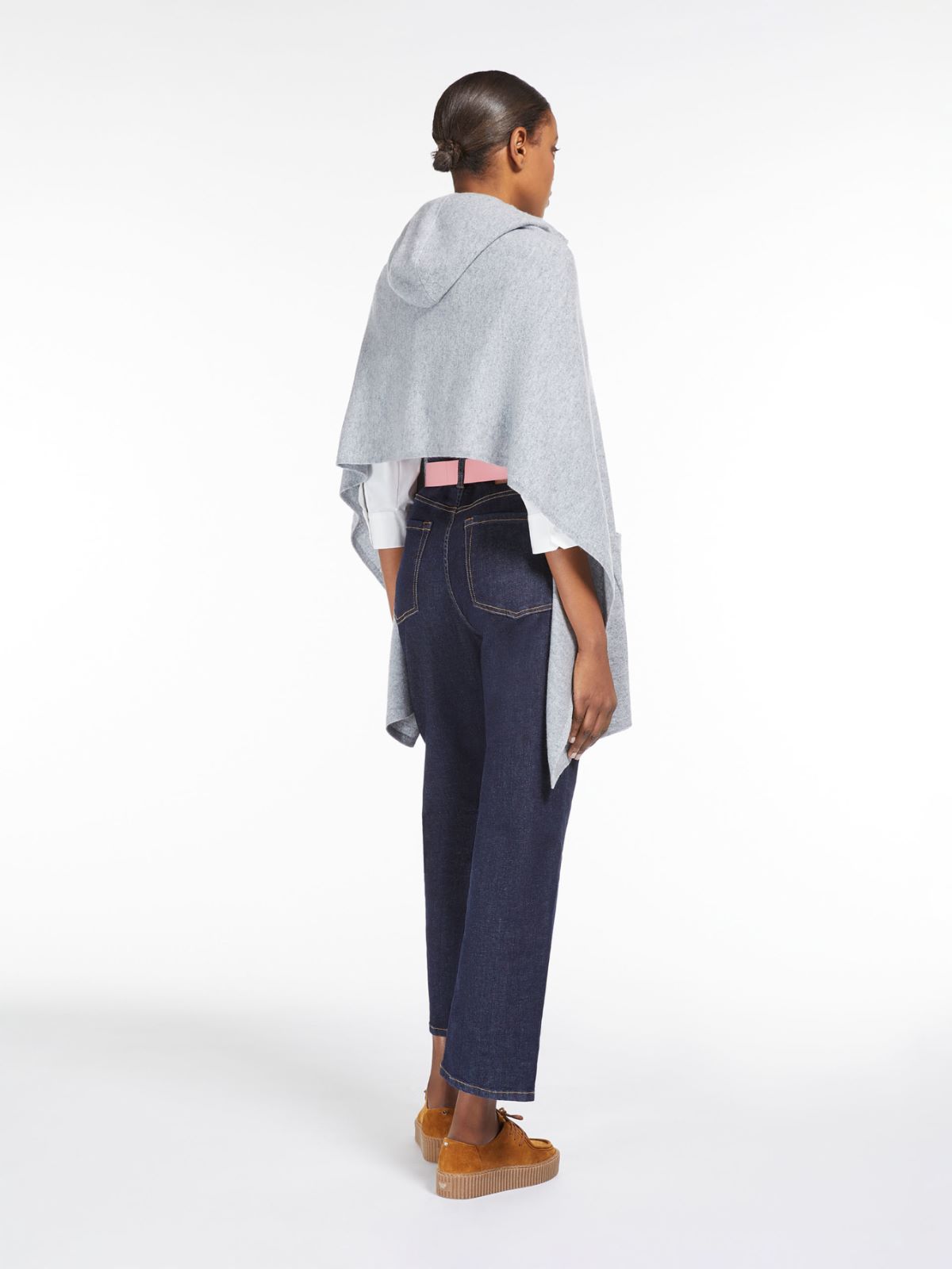 Hooded cashmere shawl