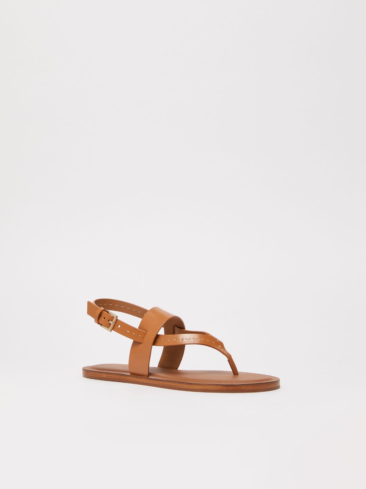 Leather flip-flops