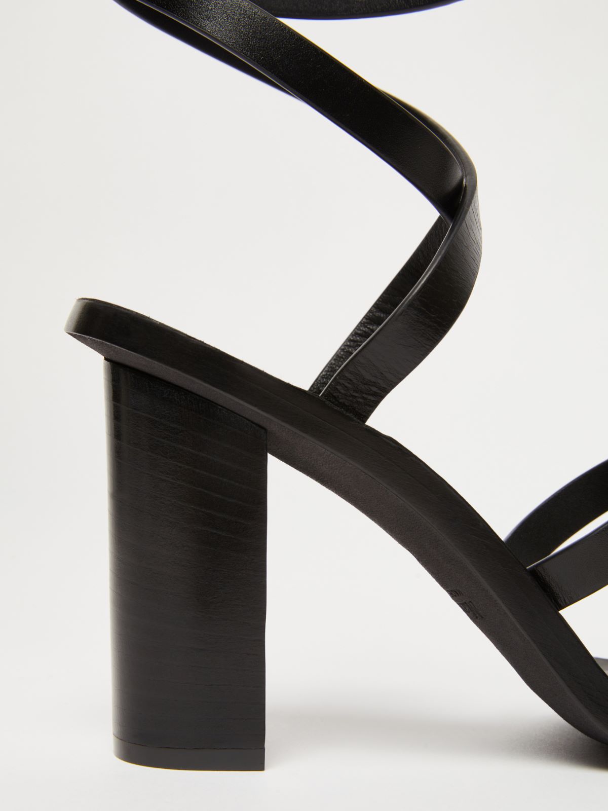 Smooth leather sandals