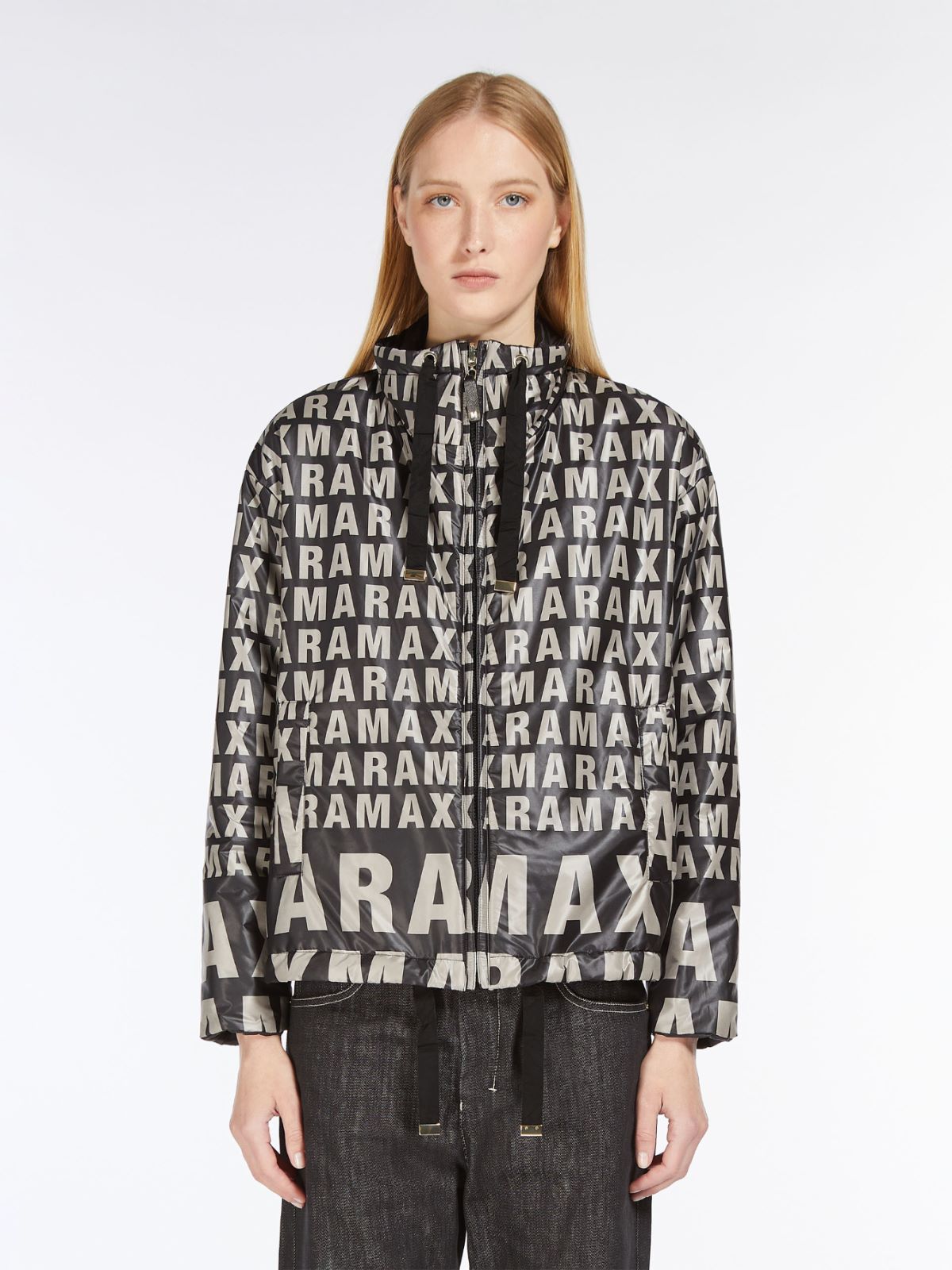 Reversible jacket in water-resistant technical canvas