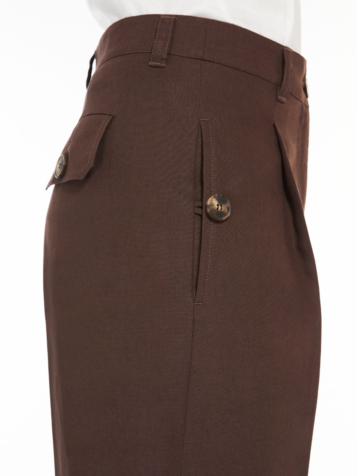 Cotton and linen canvas Bermuda shorts