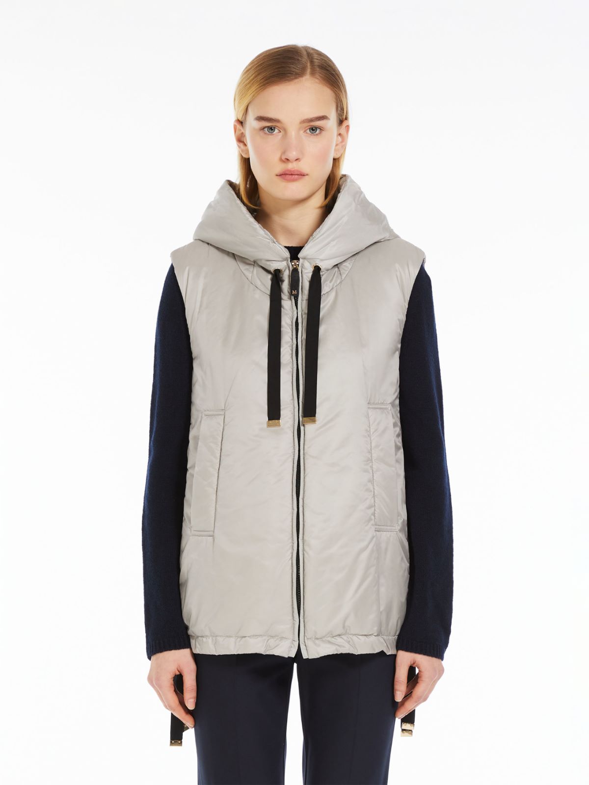 Water-resistant technical canvas gilet
