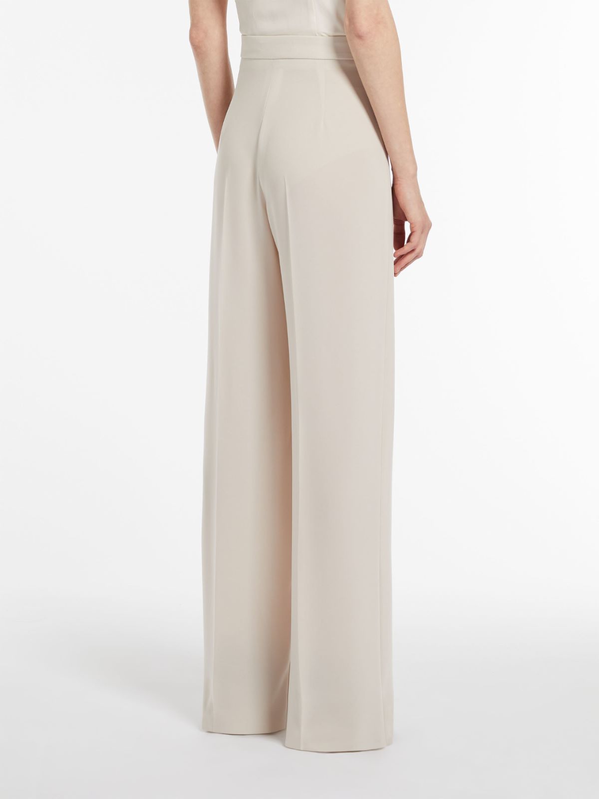 Fluid-fit cady trousers