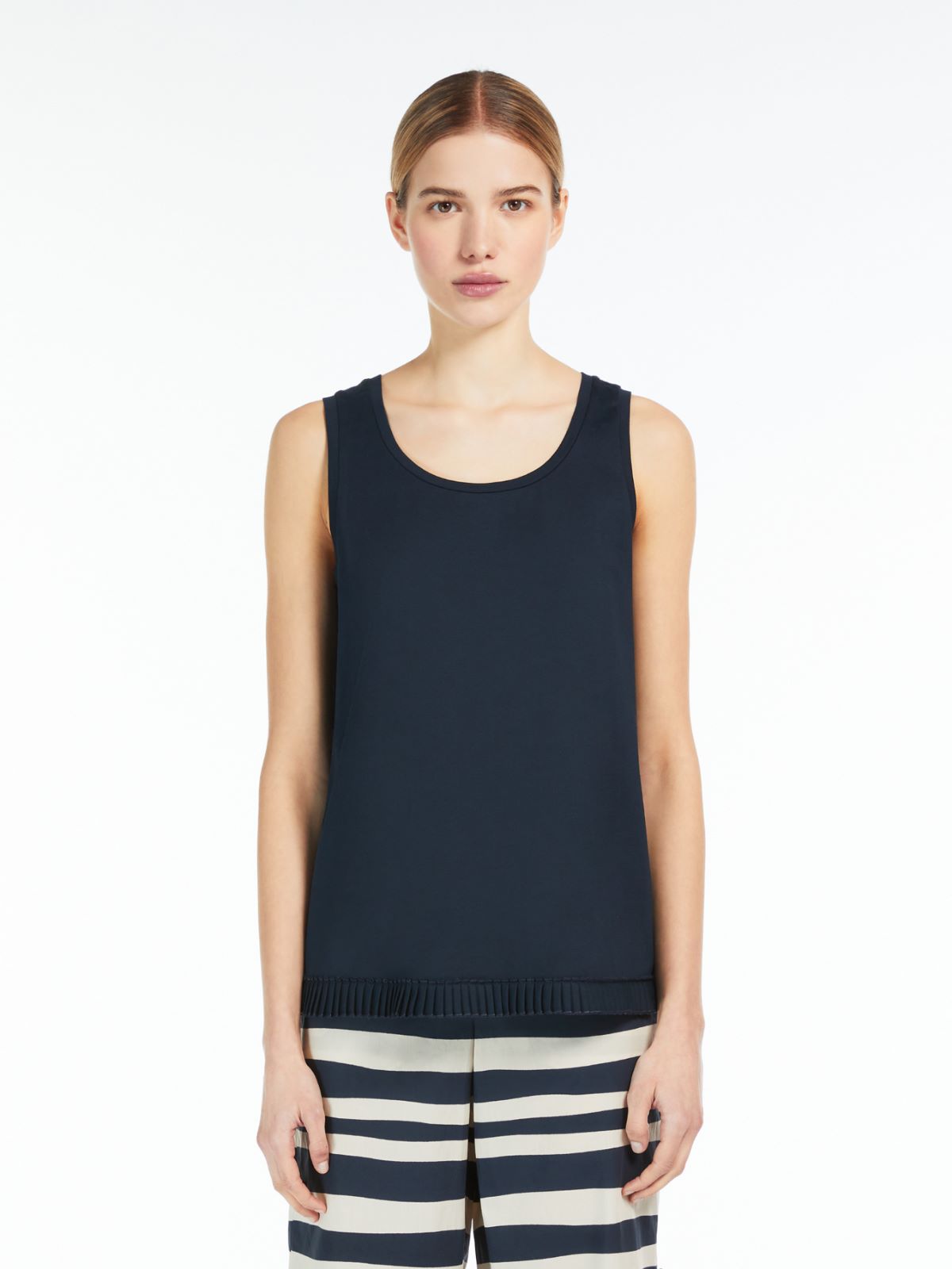 Feminine cotton jersey top