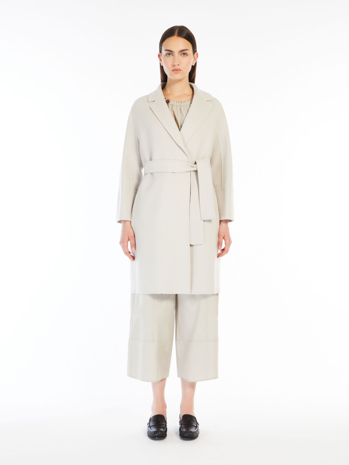 Double-faced short wool coat