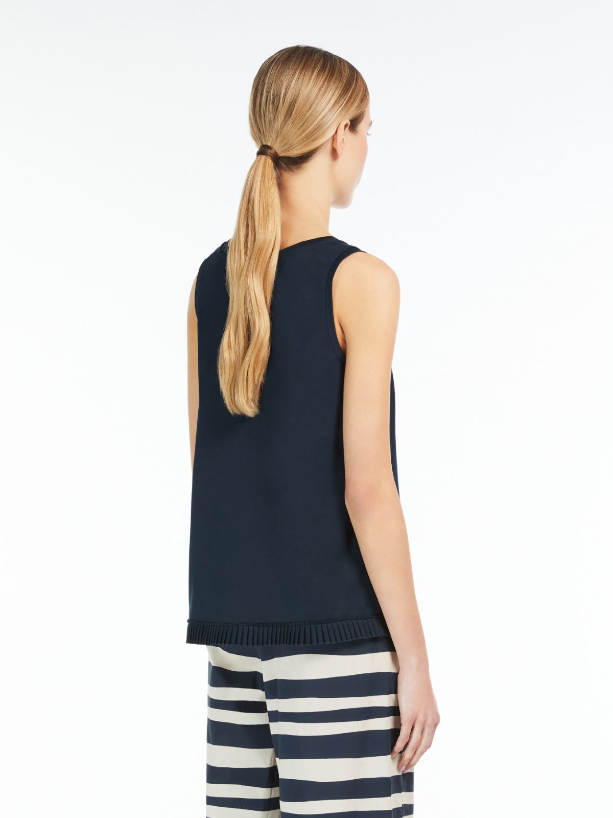 Feminine cotton jersey top