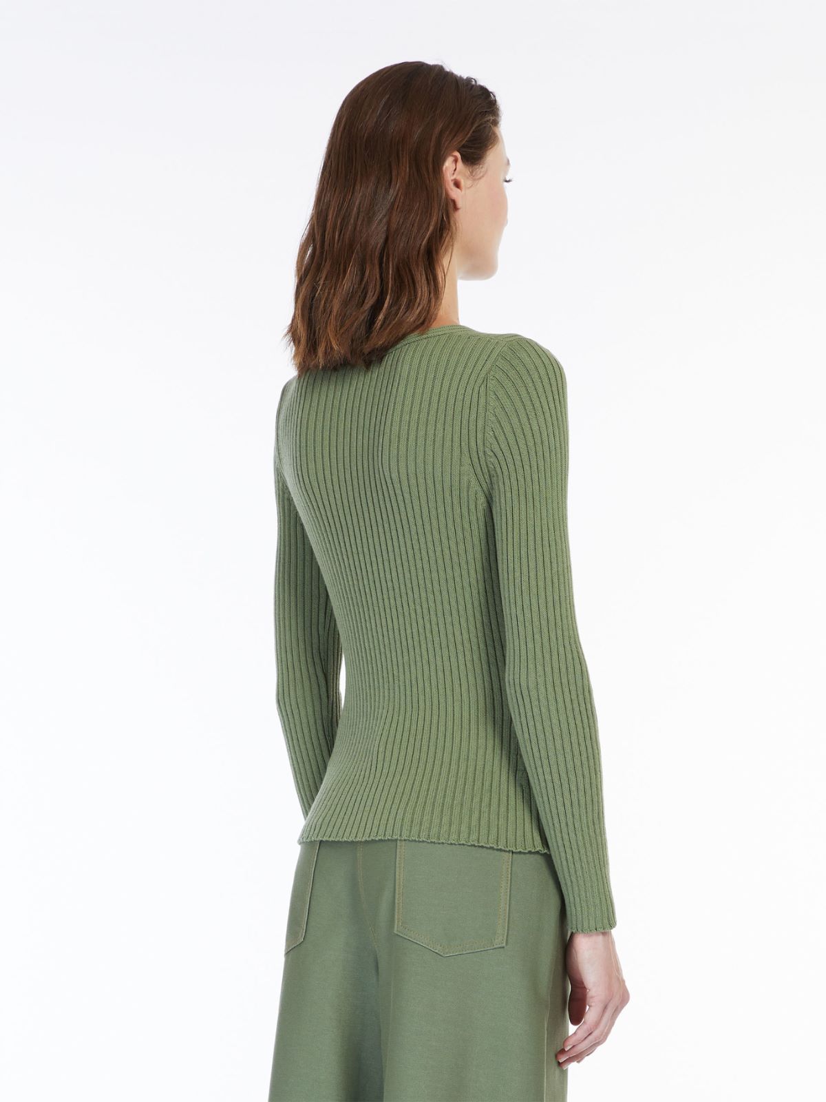 Slim-fit cotton yarn sweater