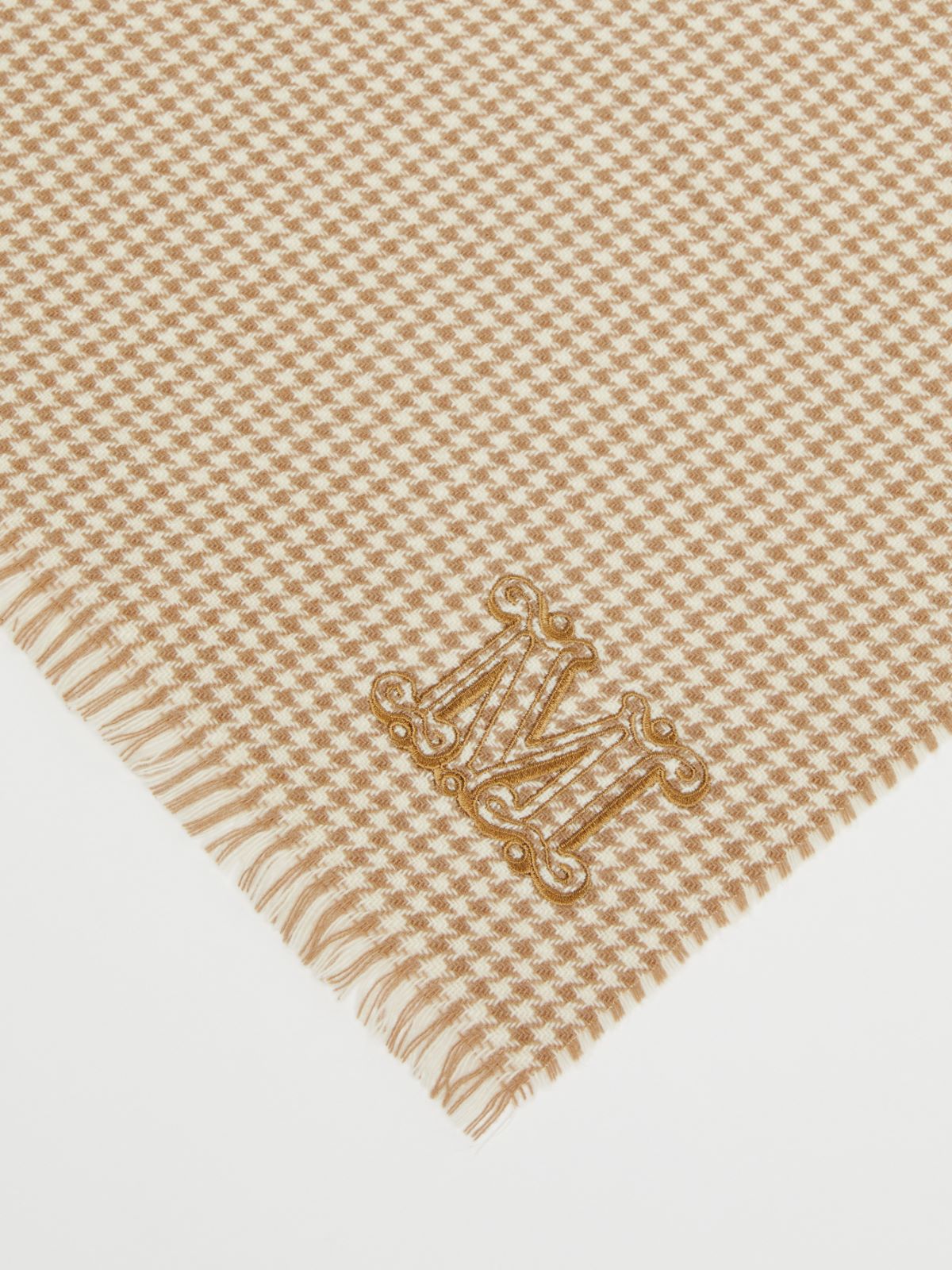 Houndstooth cashmere stole