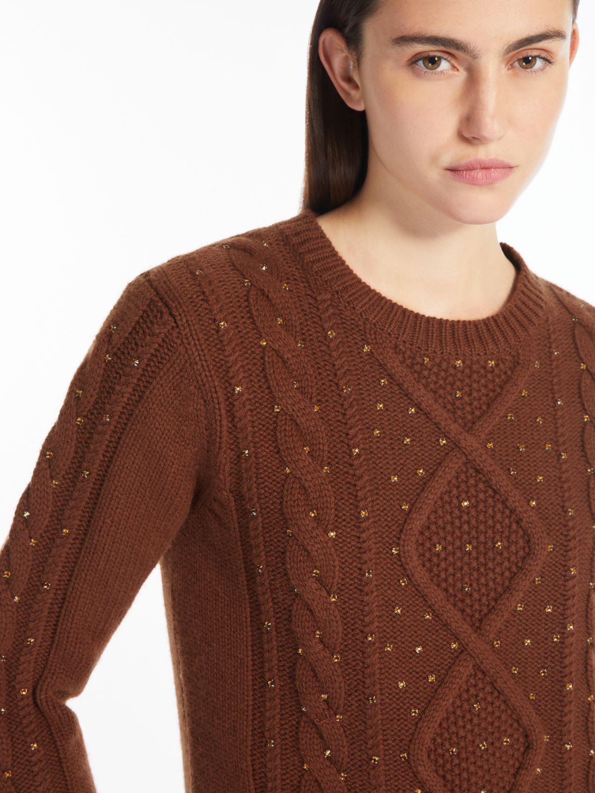 Wool and cashmere cable-knit jumper