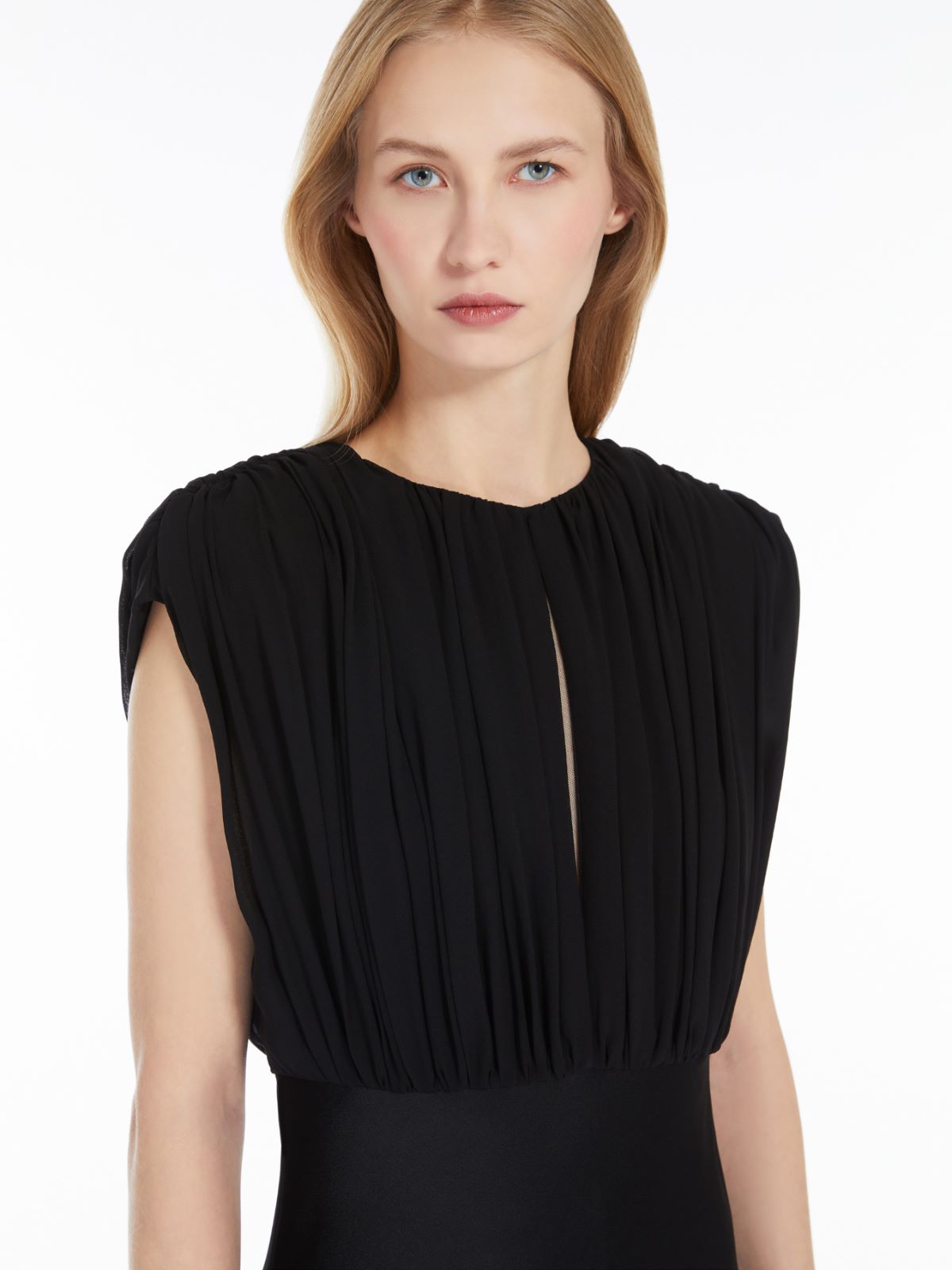 Long dress in georgette and reverse satin