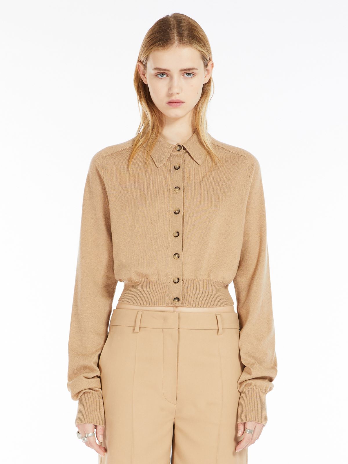 Detachable-collar cardigan