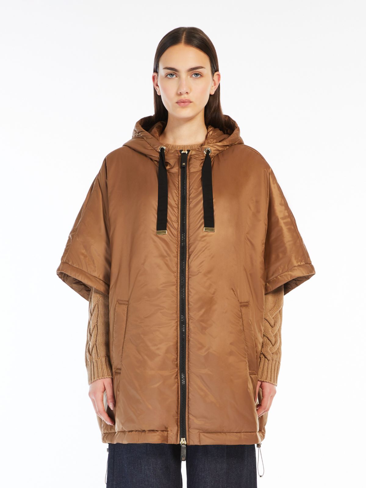 Water-repellent fabric cape