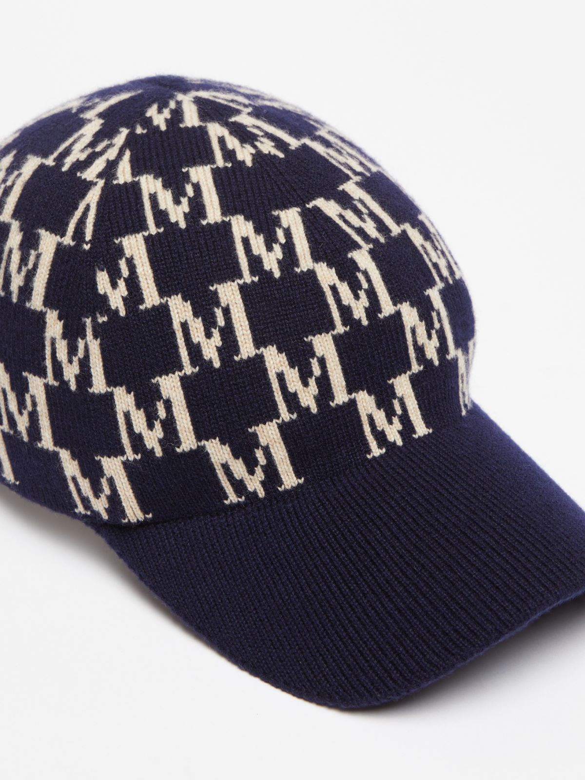 Jacquard cashmere hat