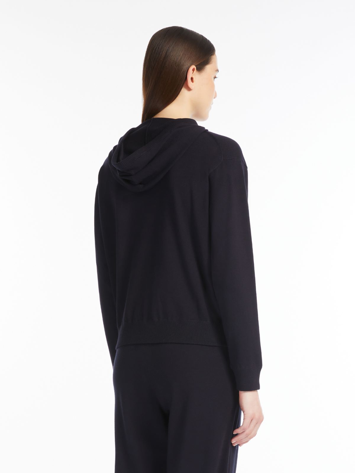 Stretch viscose yarn sweatshirt