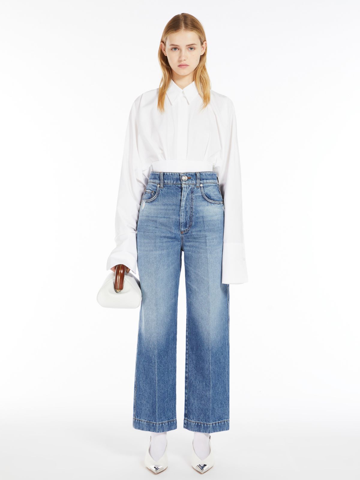 High-waisted cropped jeans