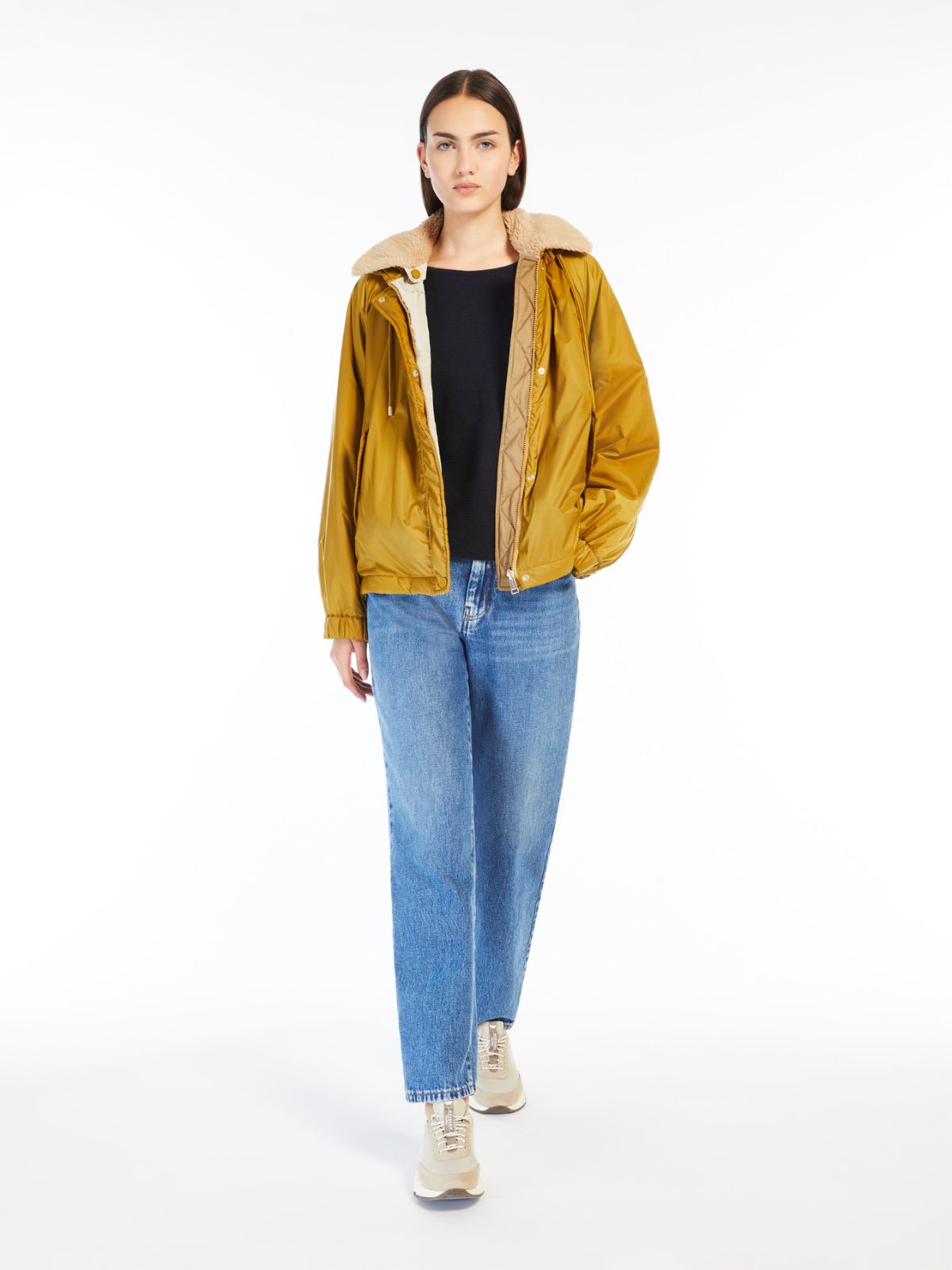 Reversible water-repellent canvas windbreaker