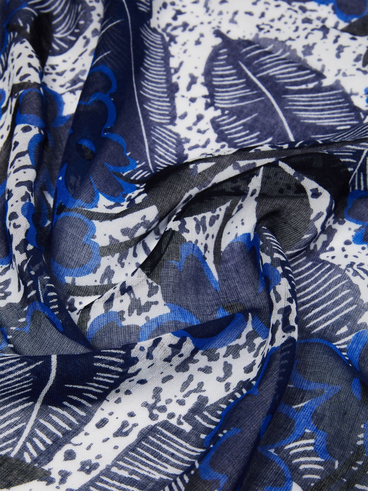 Viscose and cotton stole