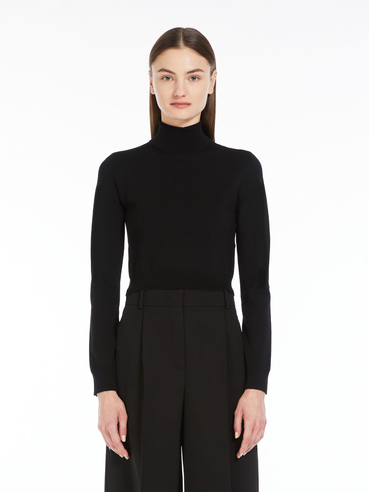 Cropped stretch wool turtleneck