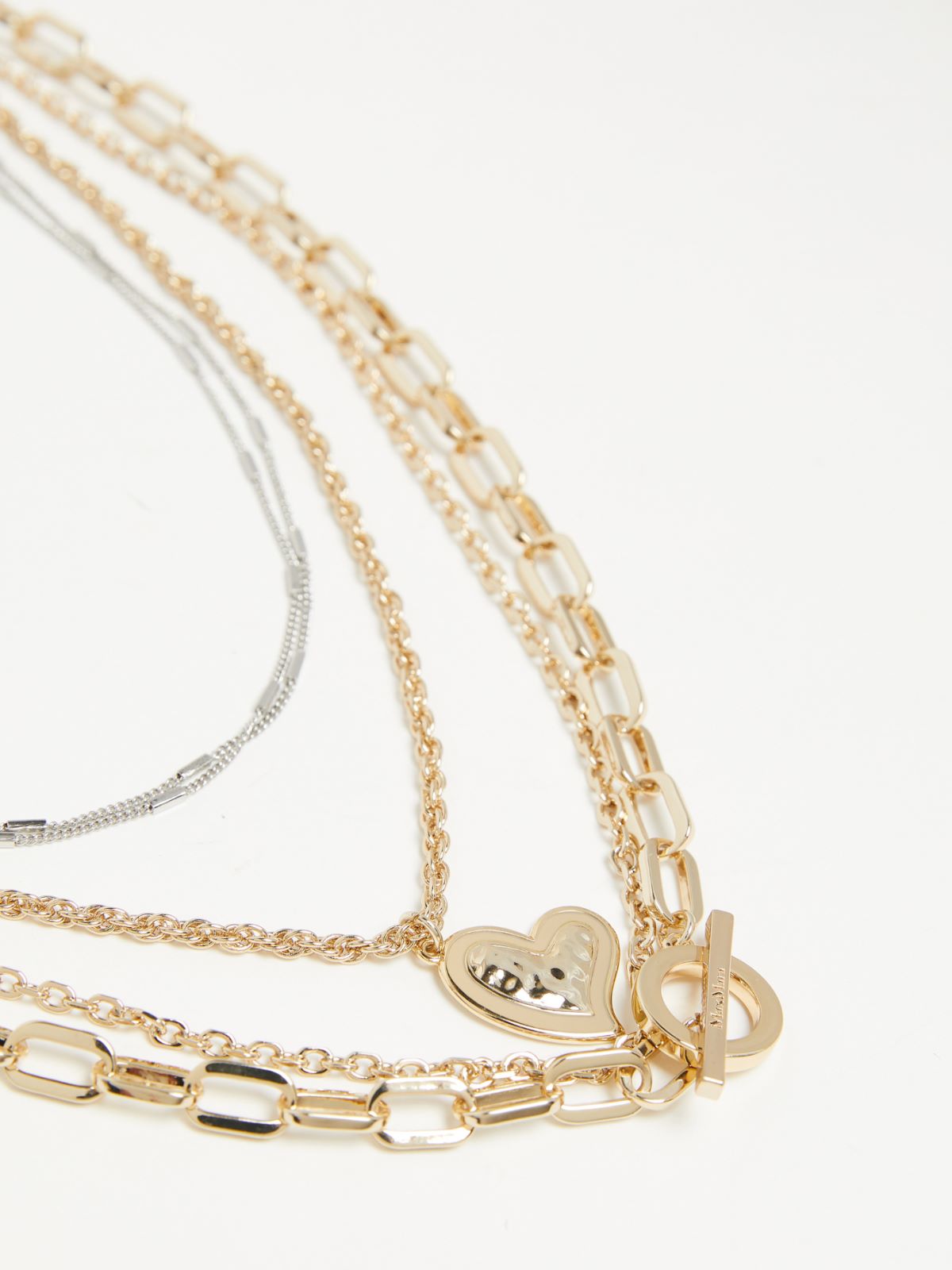 Set of 4 metal necklaces