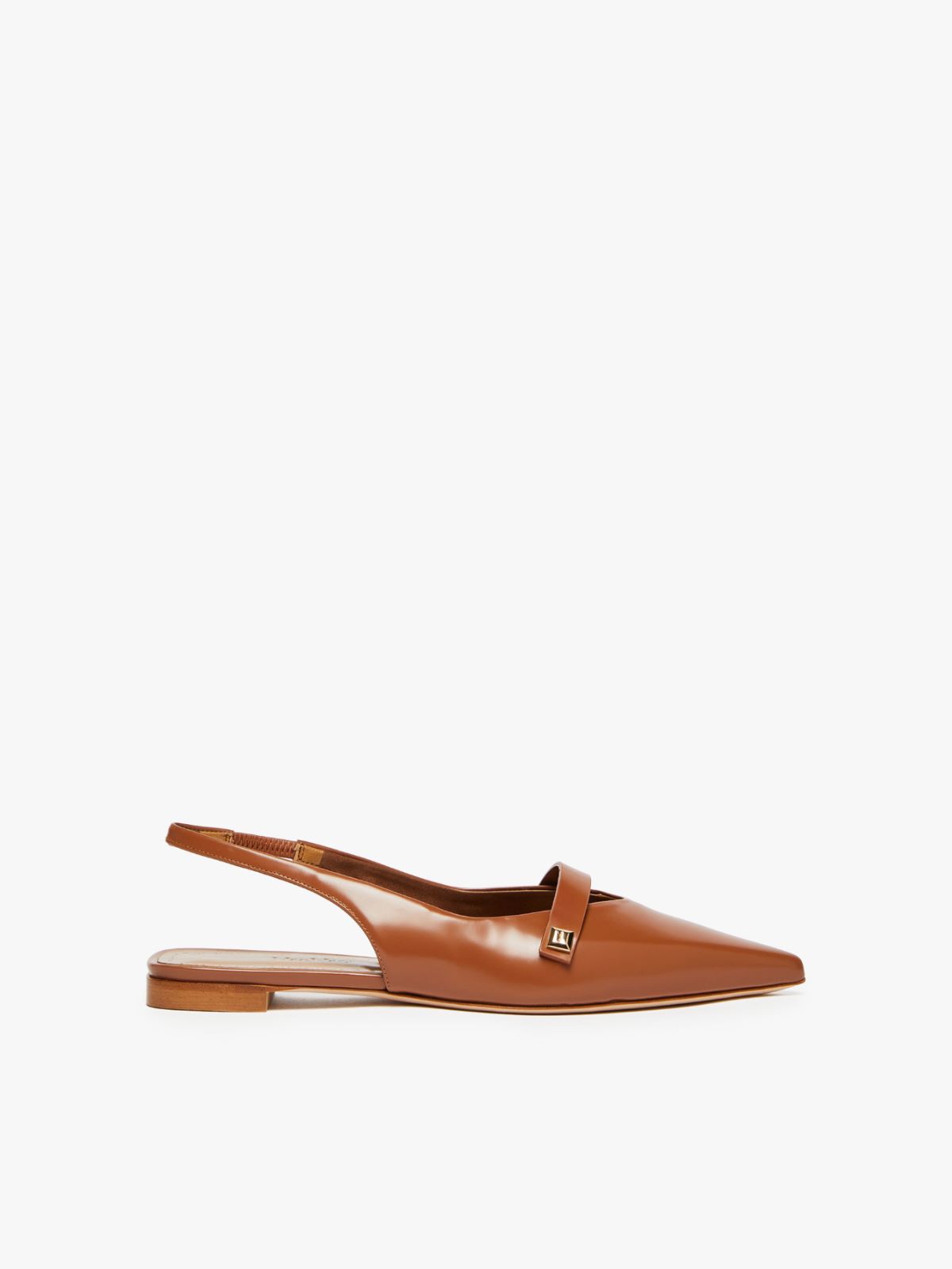 Flat leather sandals