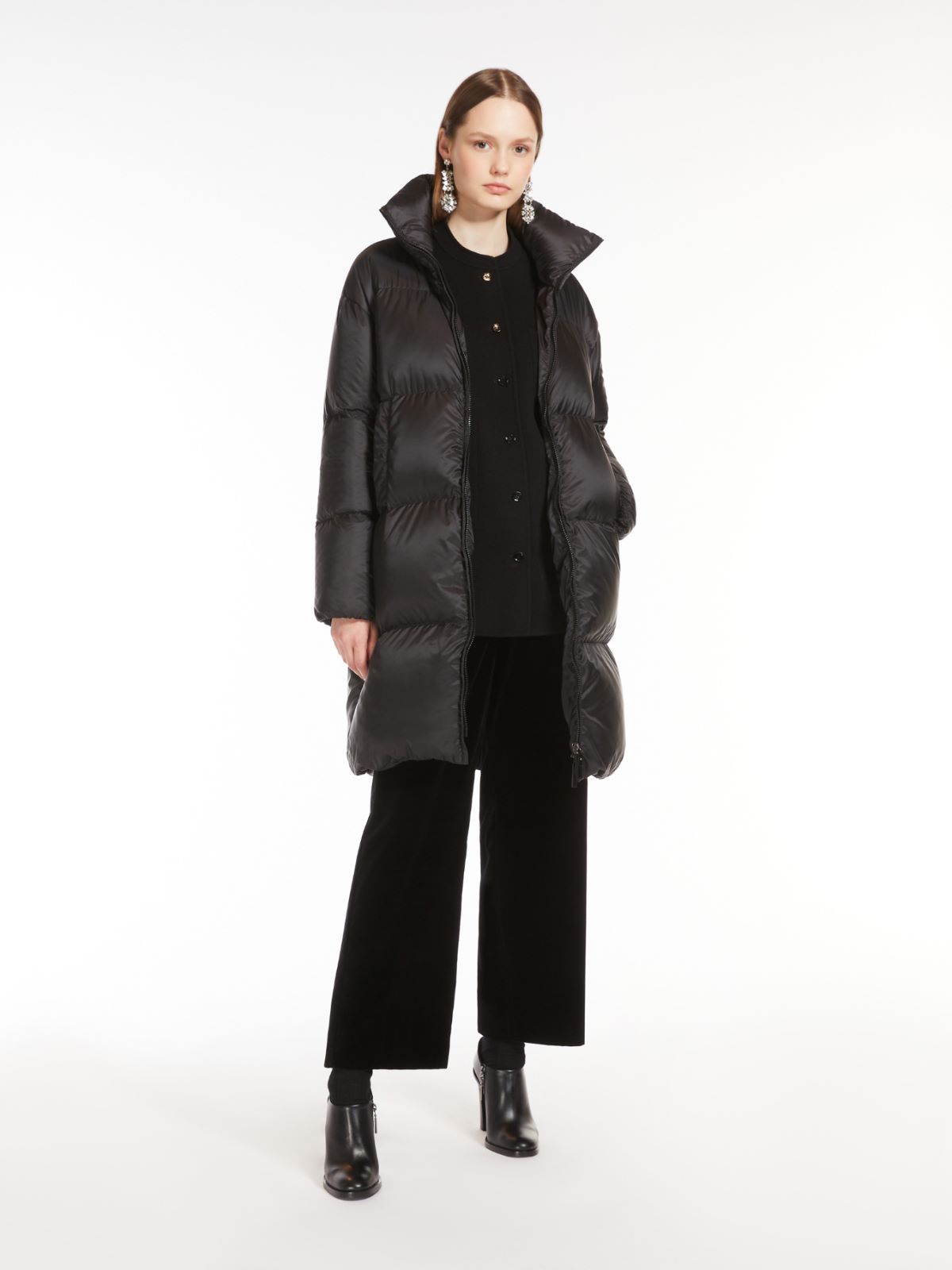 Long down jacket in water-repellent canvas