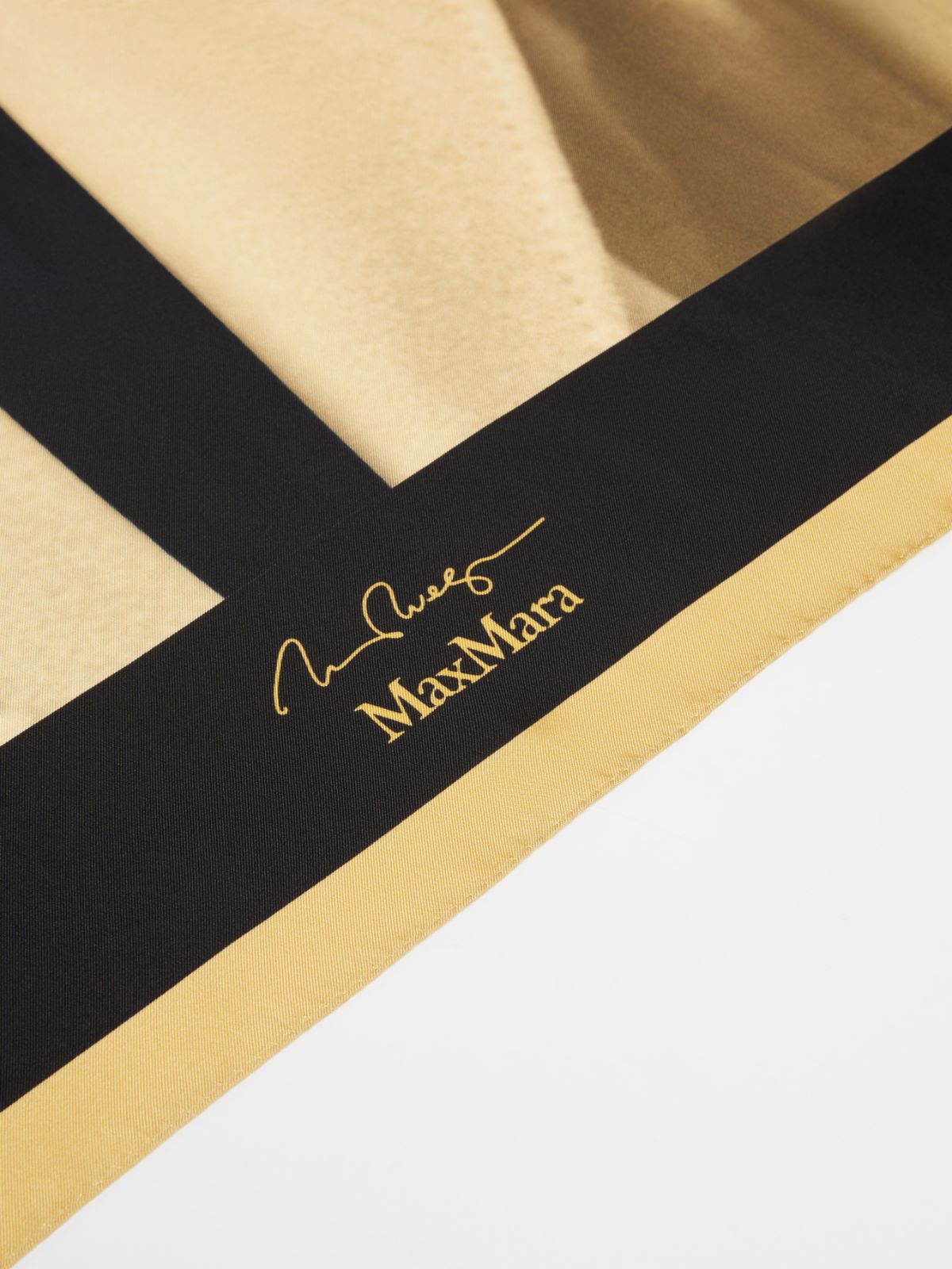 Printed silk foulard