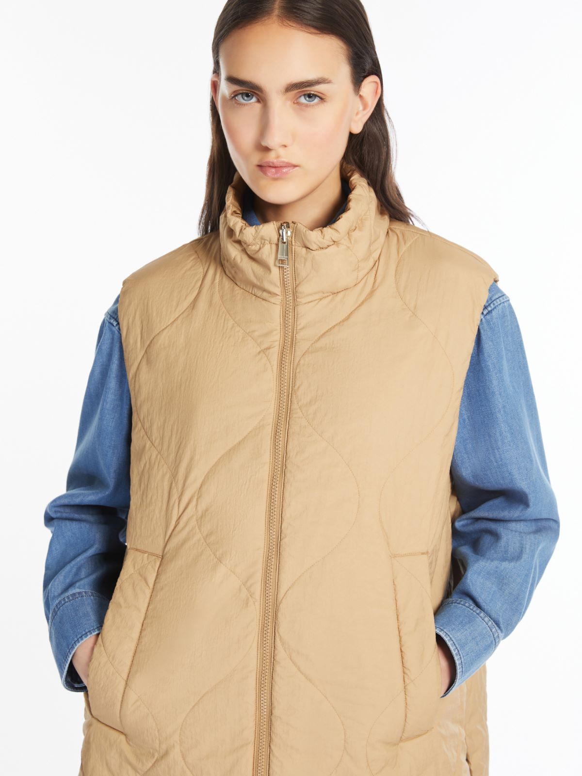 Reversible water-repellent canvas gilet