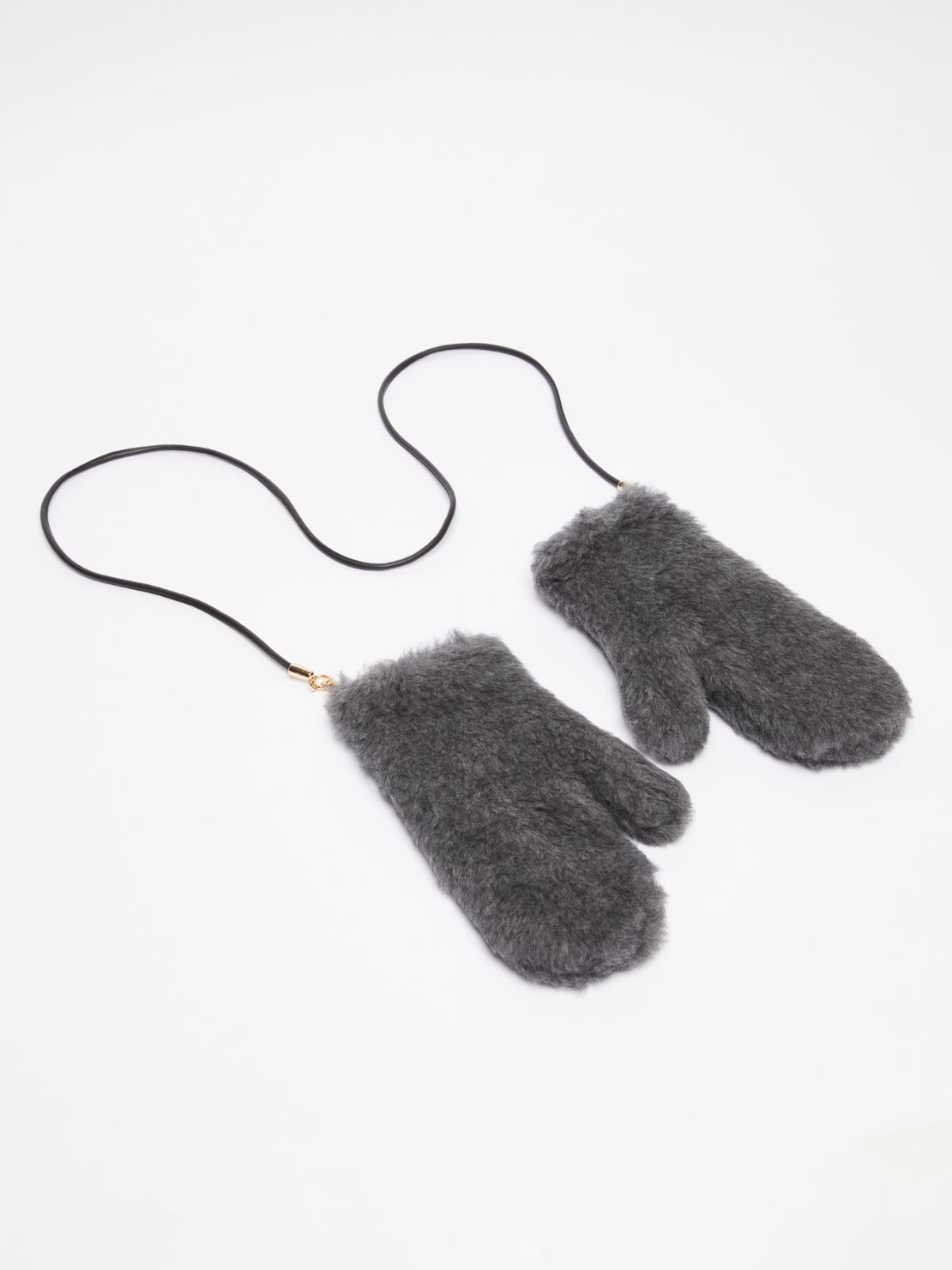Wool and alpaca Teddy fabric mittens
