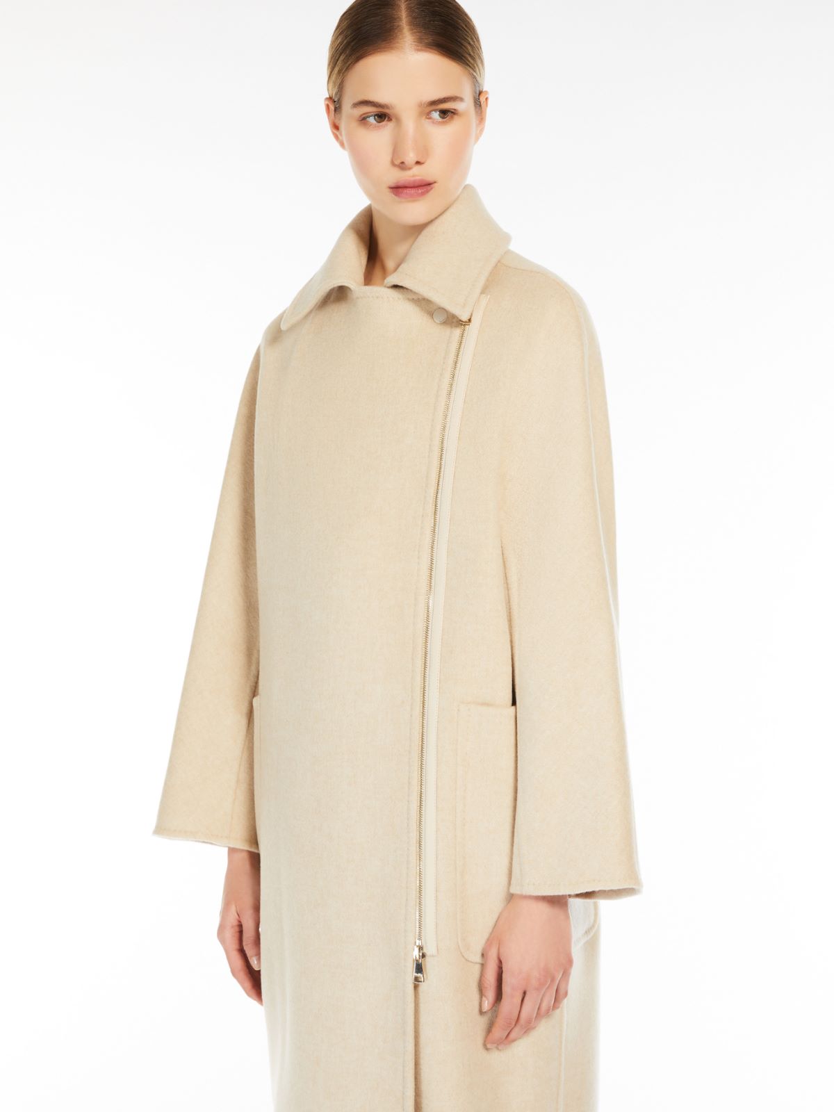 Wool coat with zip