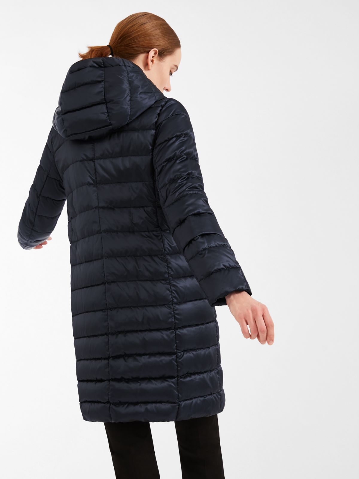 Reversible down jacket in water-repellent satin