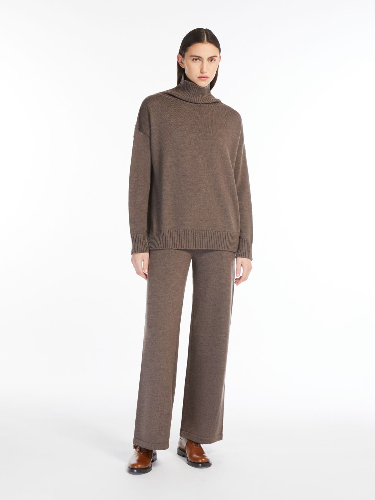 Soft wool knit jumper