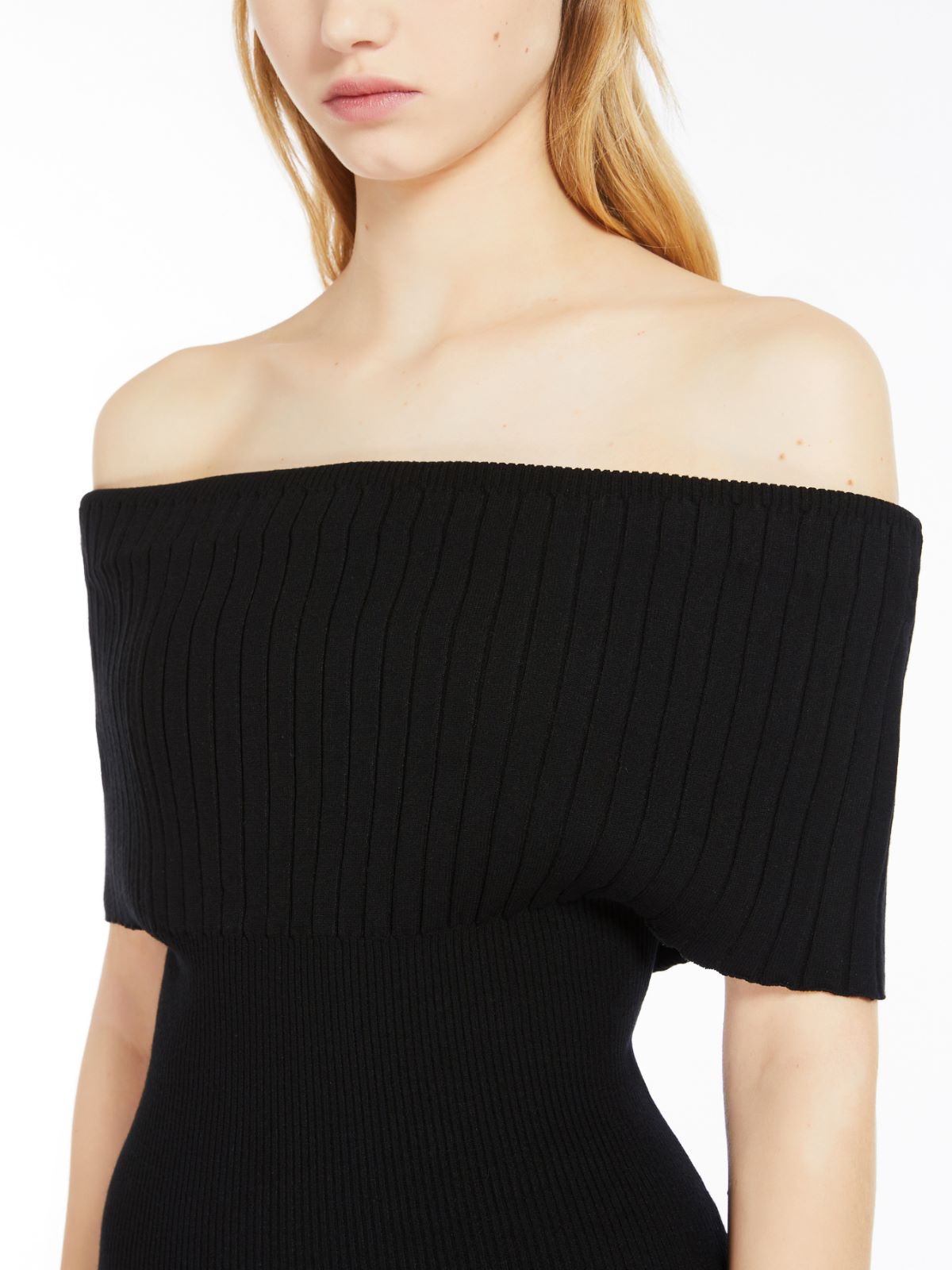 Off-the-shoulder knit dress