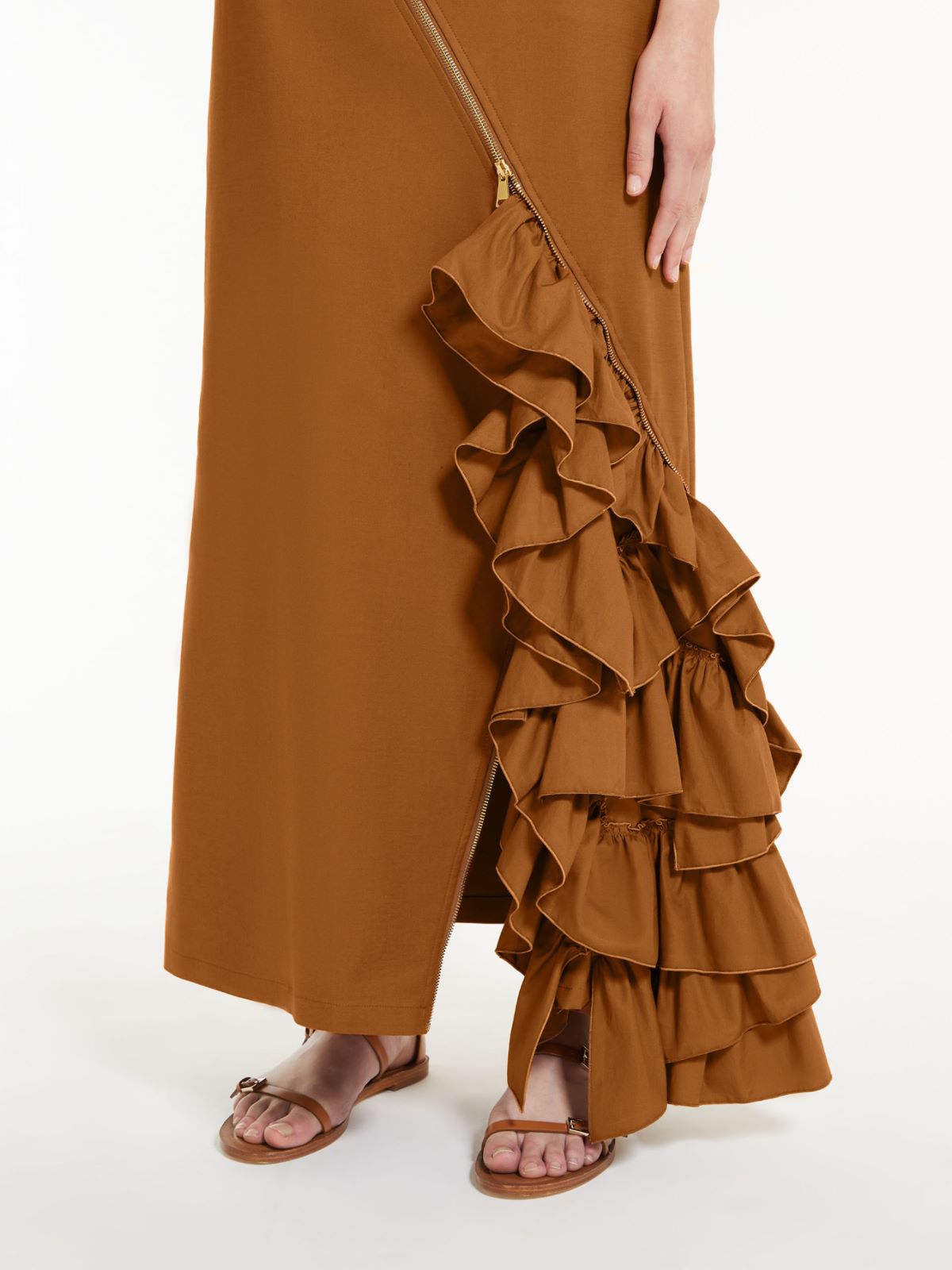 Gabardine skirt with ruffles