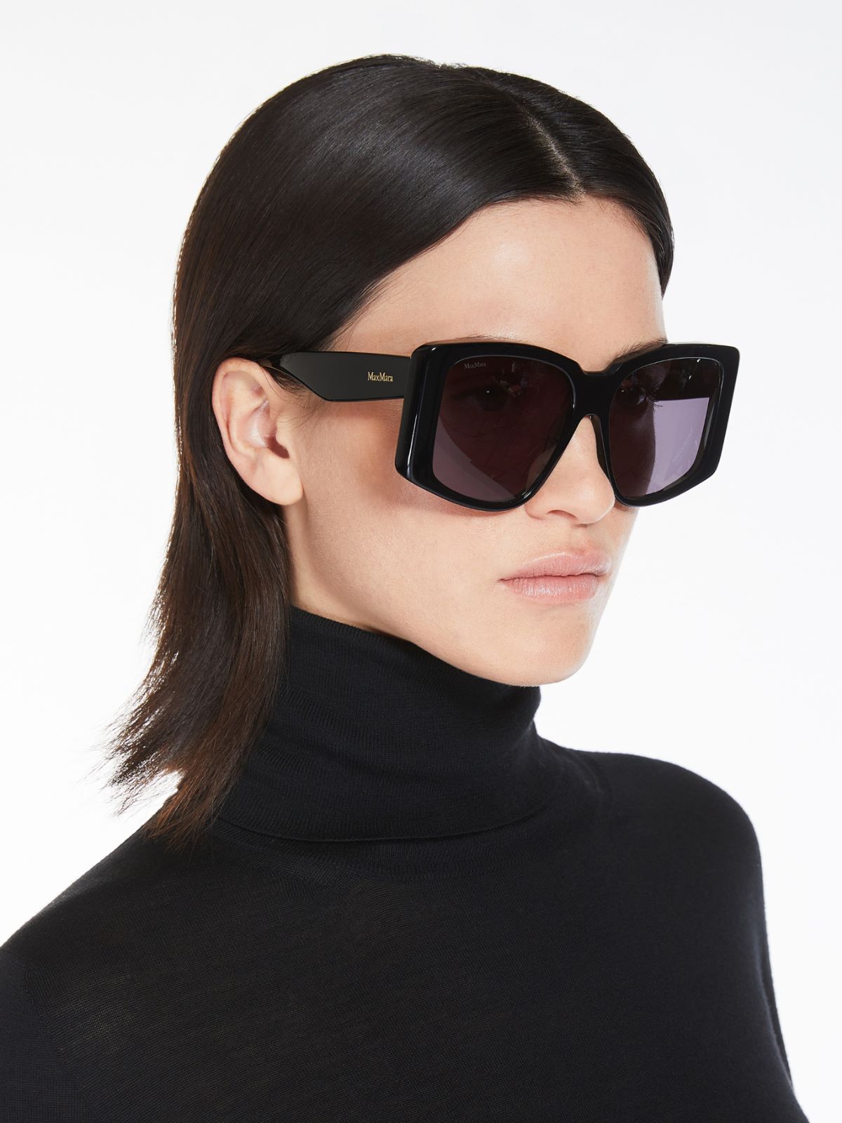 Oversized square sunglasses