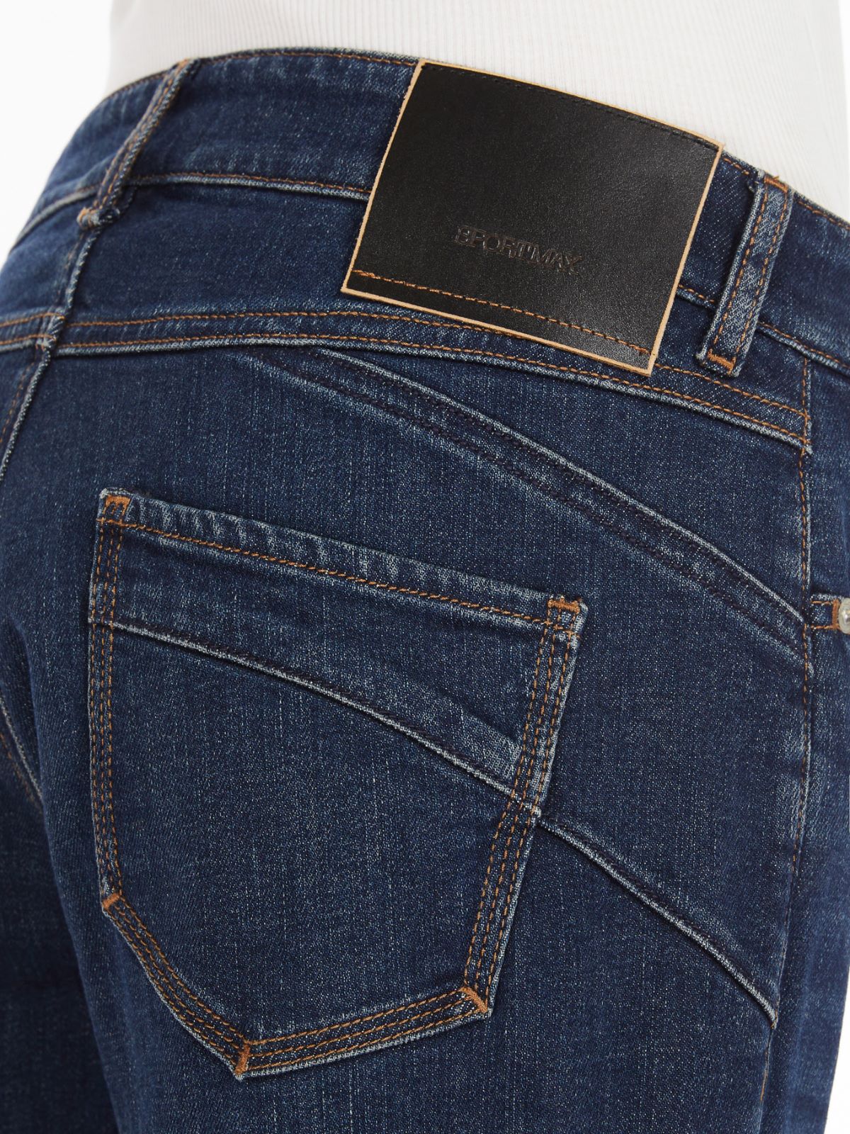 Low-rise cigarette jeans