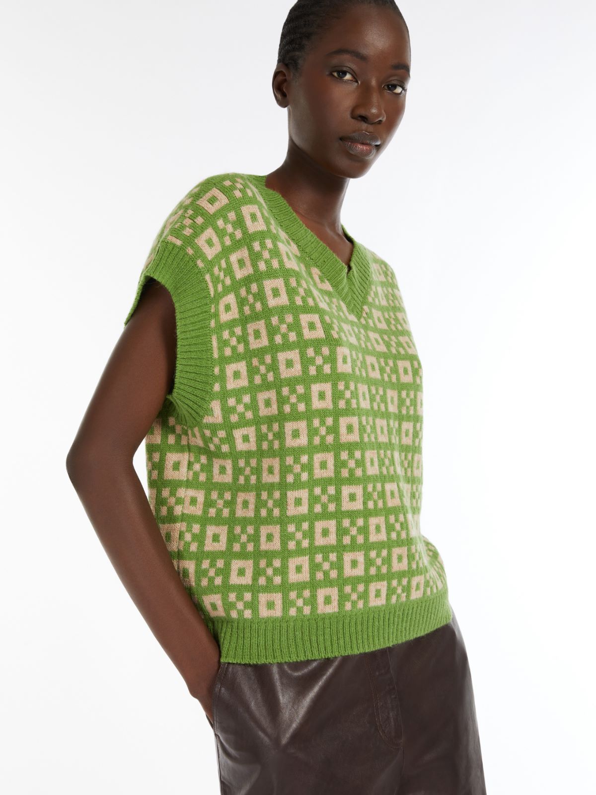 Jacquard alpaca and wool gilet