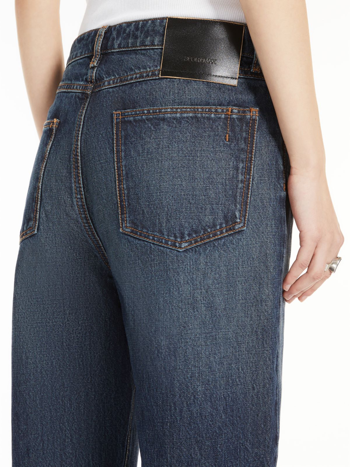 Low-rise jeans