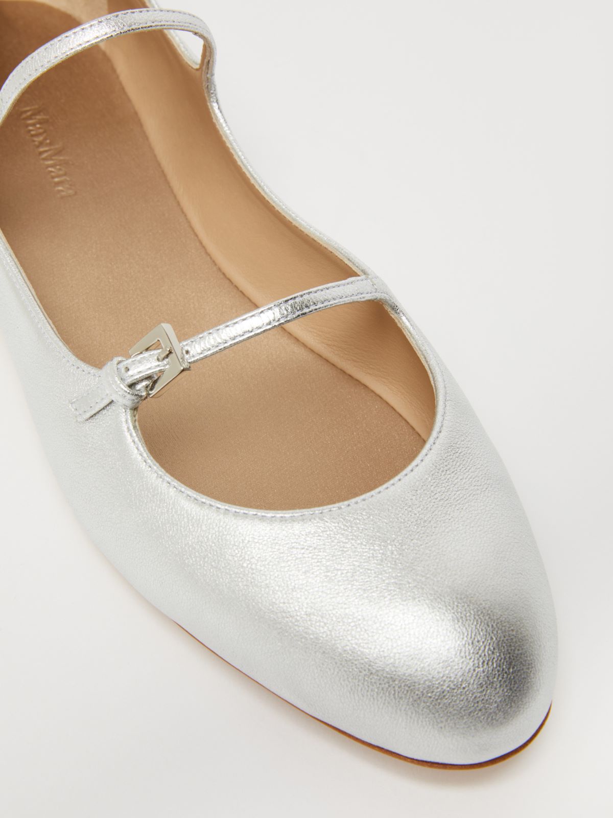 Laminated Nappa leather ballet flats