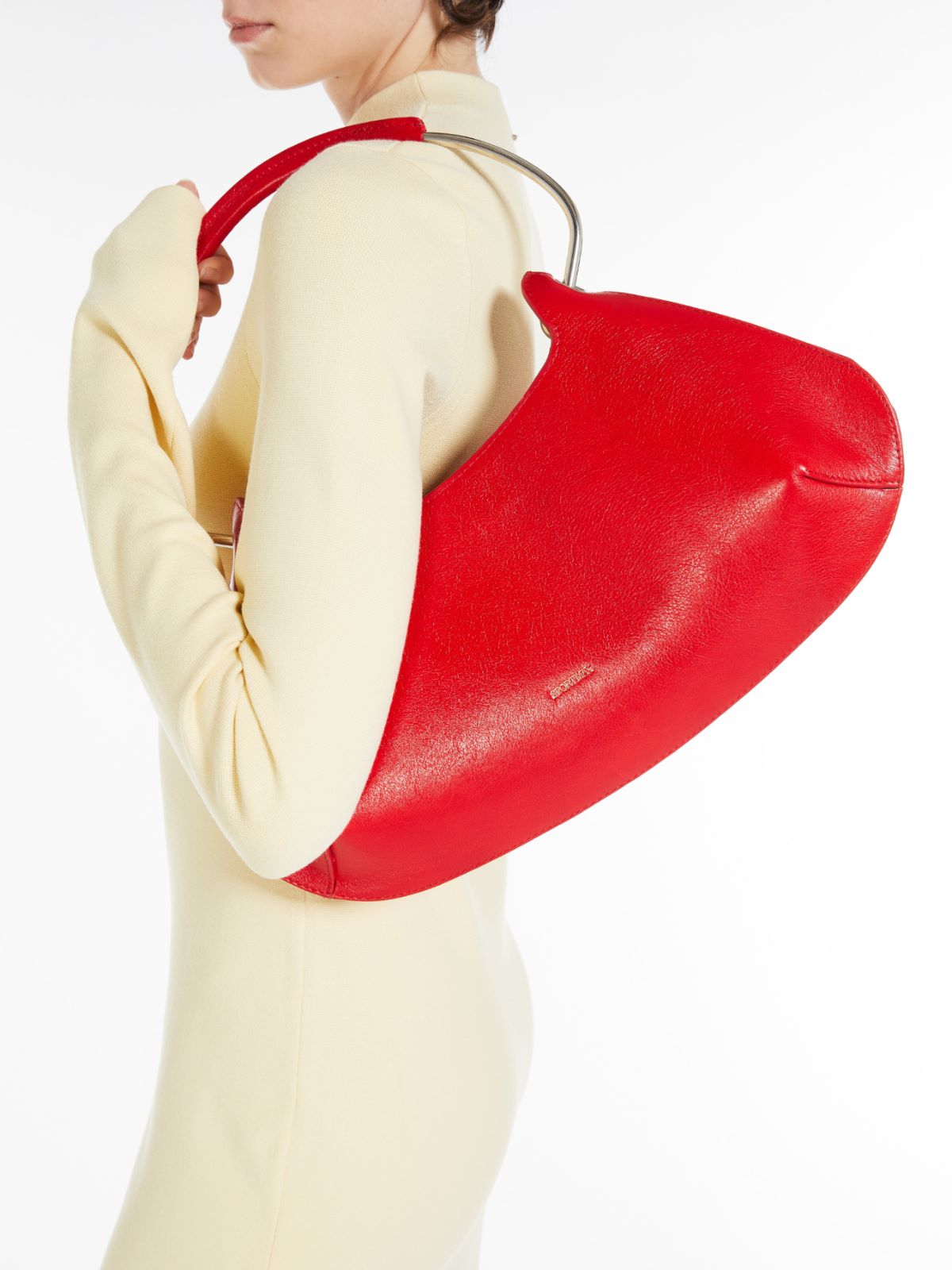 Medium leather Caju bag