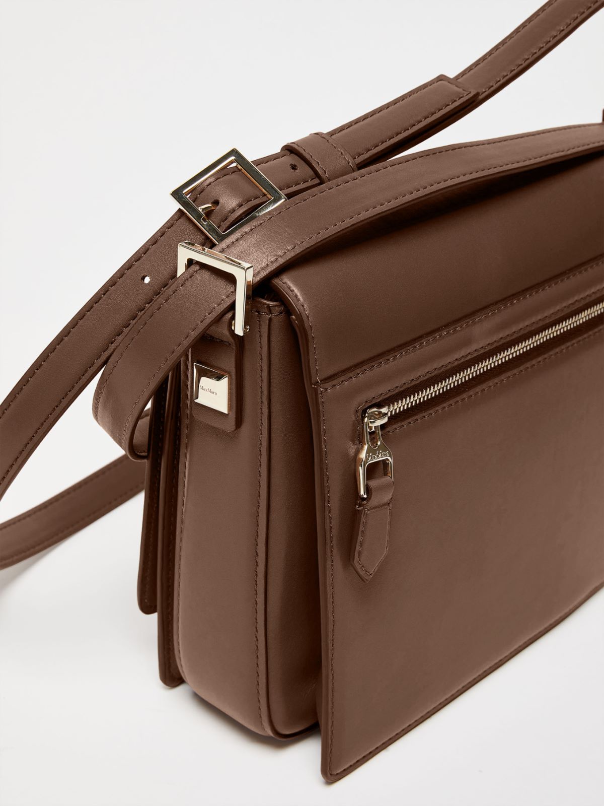 Medium leather MM Bag