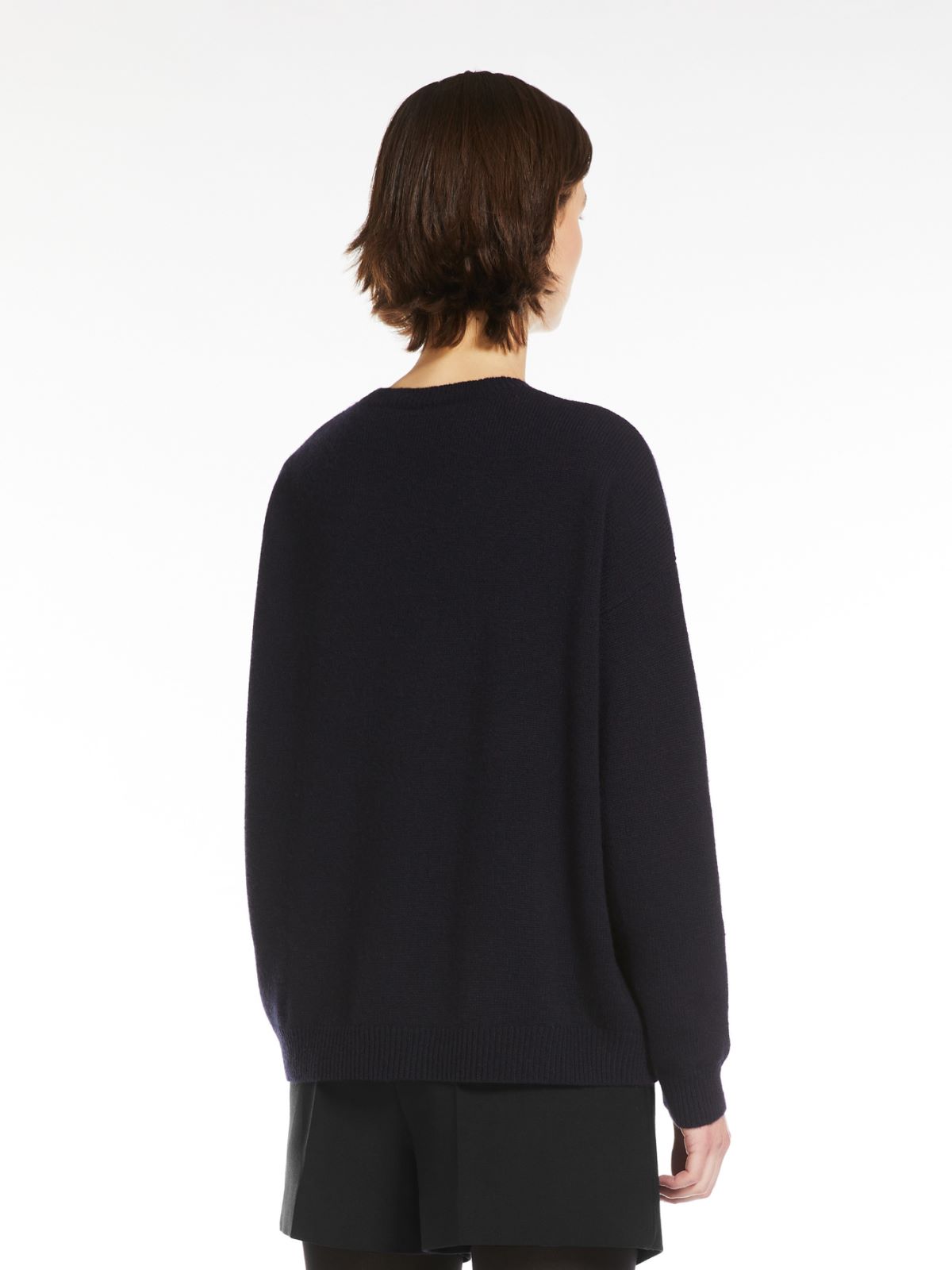 Oversized wool and cashmere jumper
