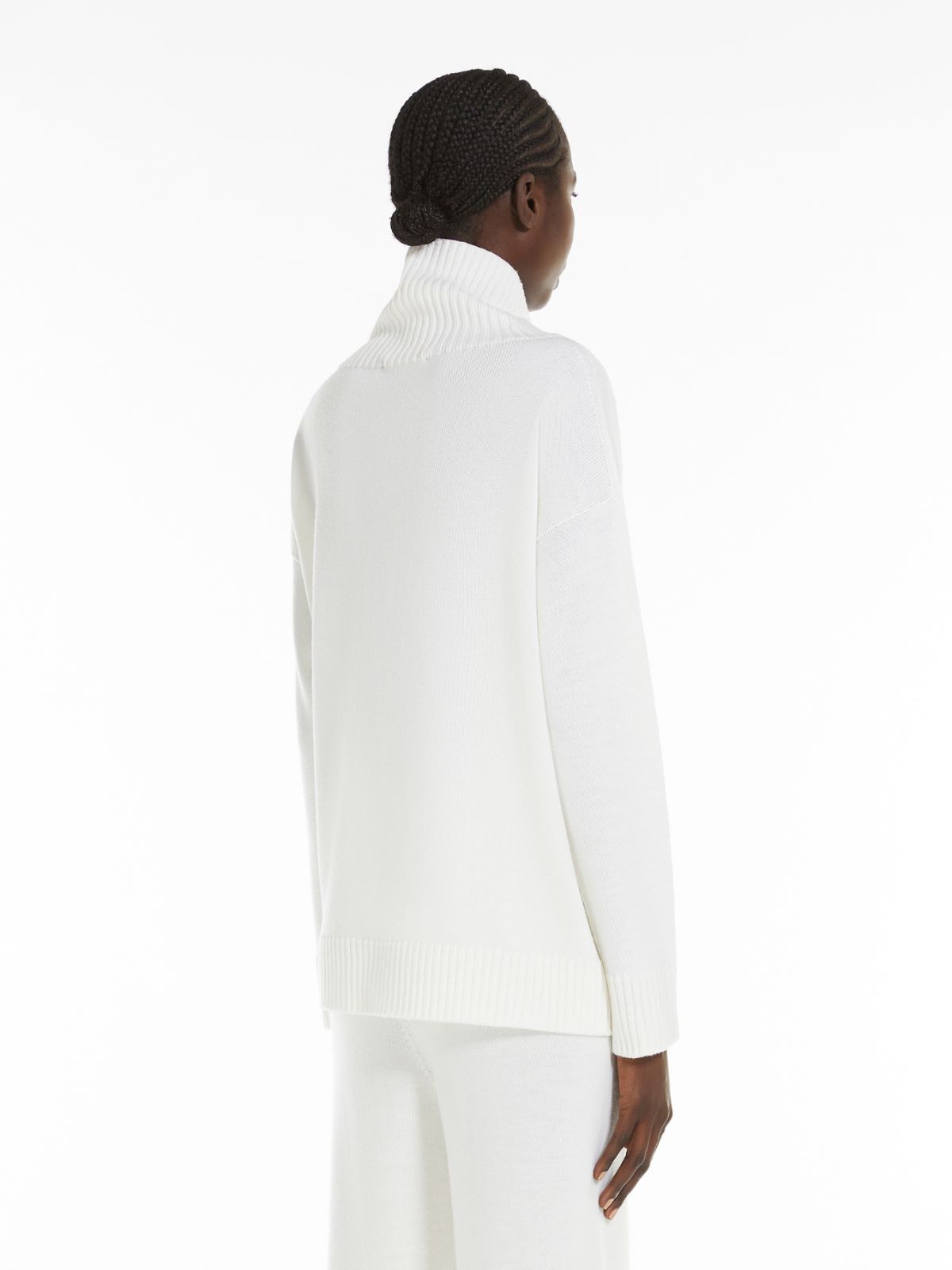 Soft wool knit jumper